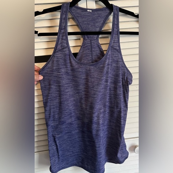 VGUC Lululemon Essential Tank Size 2 4 ? Emperor Blue Reverse Pleat Back Yoga - Picture 5 of 5